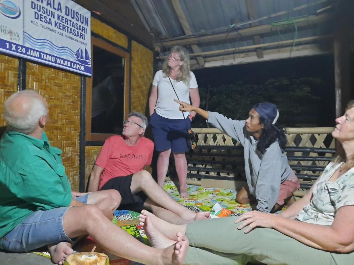 Boneputeh Homestay Taliwang Экстерьер фото